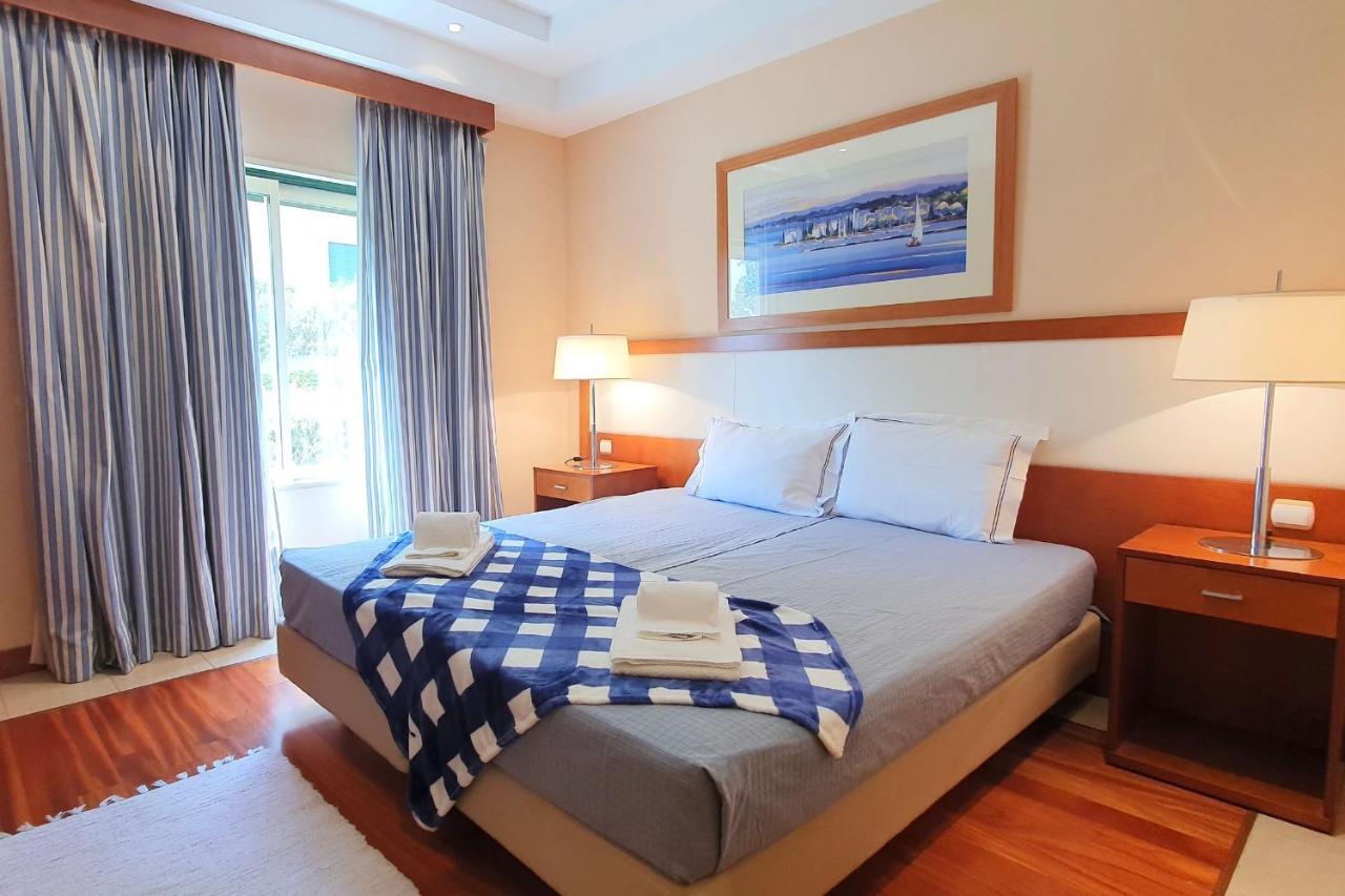 Classic 2Bdr Apartment Near Beach By Lovelystay Lagoa  Eksteriør billede